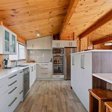 Oceanside Bach - Mount Maunganui Holiday Home Bagian luar foto