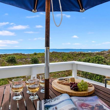 Oceanside Bach - Mount Maunganui Holiday Home Bagian luar foto