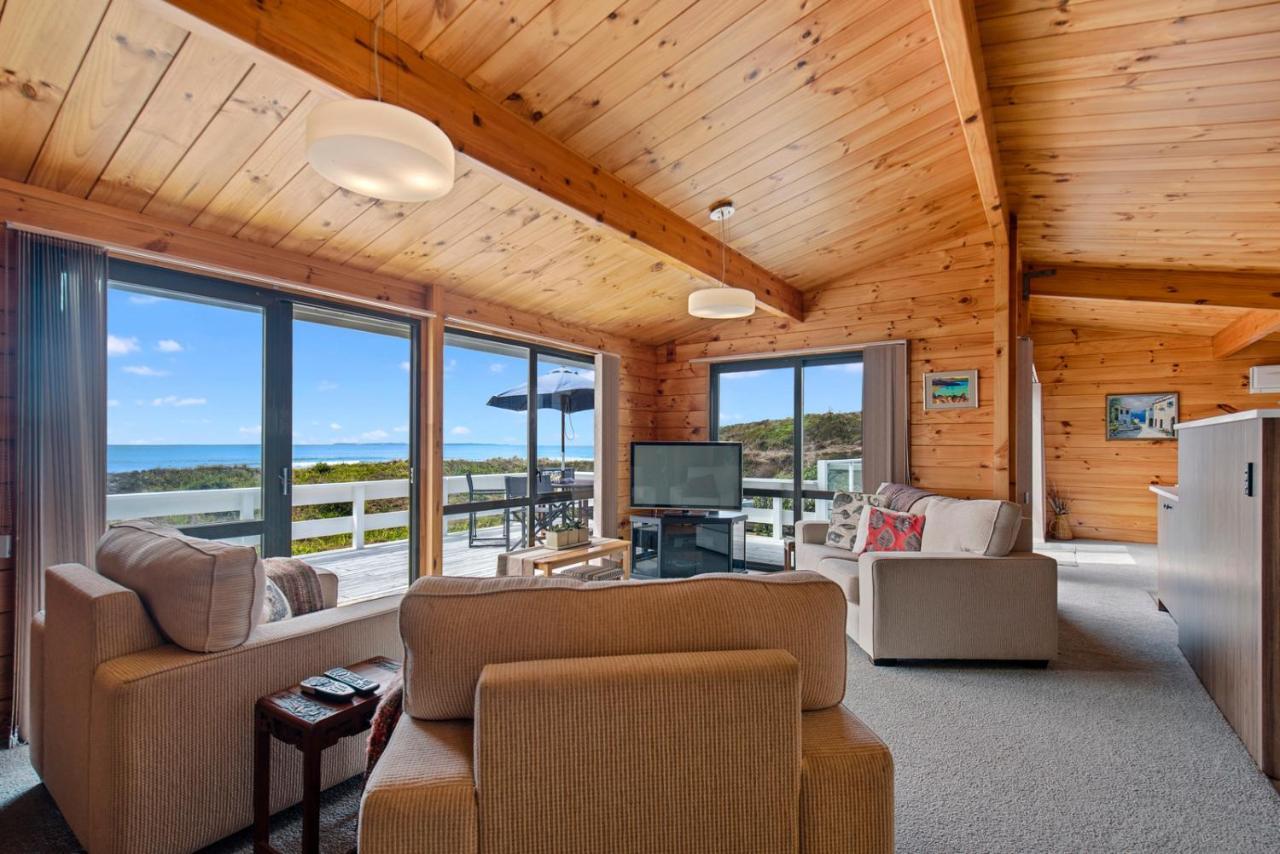 Oceanside Bach - Mount Maunganui Holiday Home Bagian luar foto