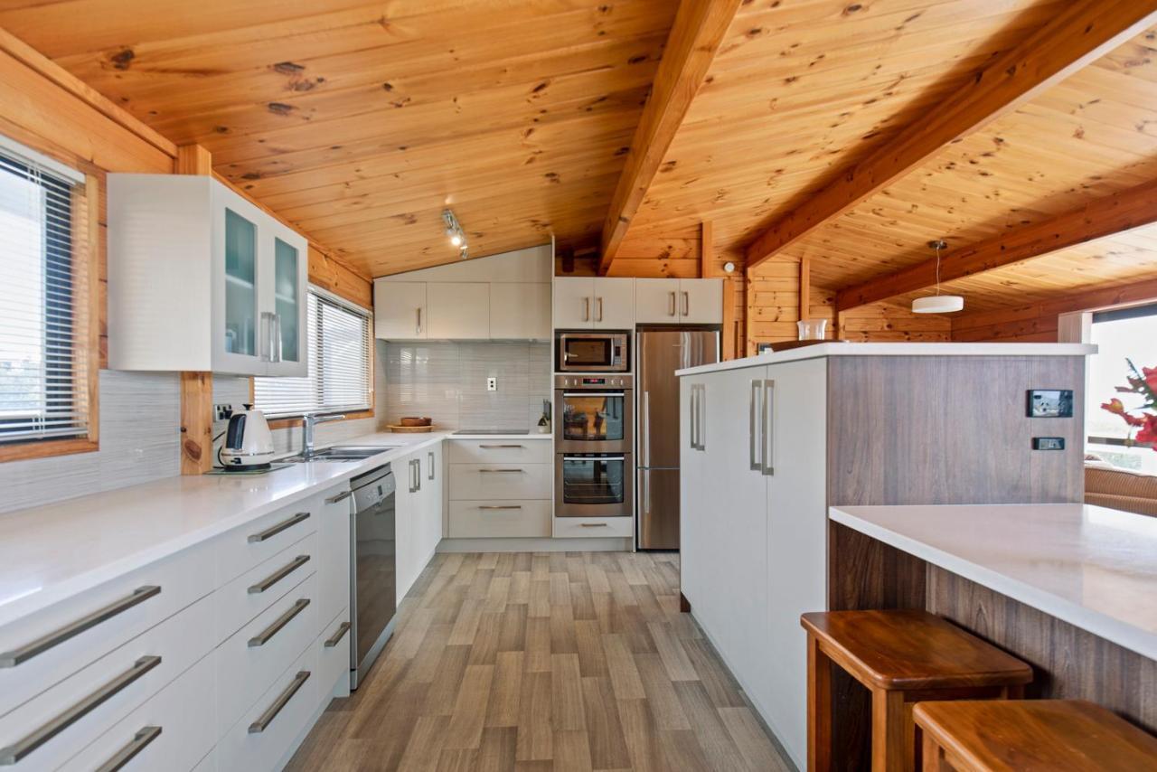 Oceanside Bach - Mount Maunganui Holiday Home Bagian luar foto