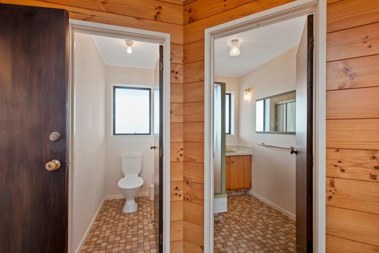 Oceanside Bach - Mount Maunganui Holiday Home Bagian luar foto